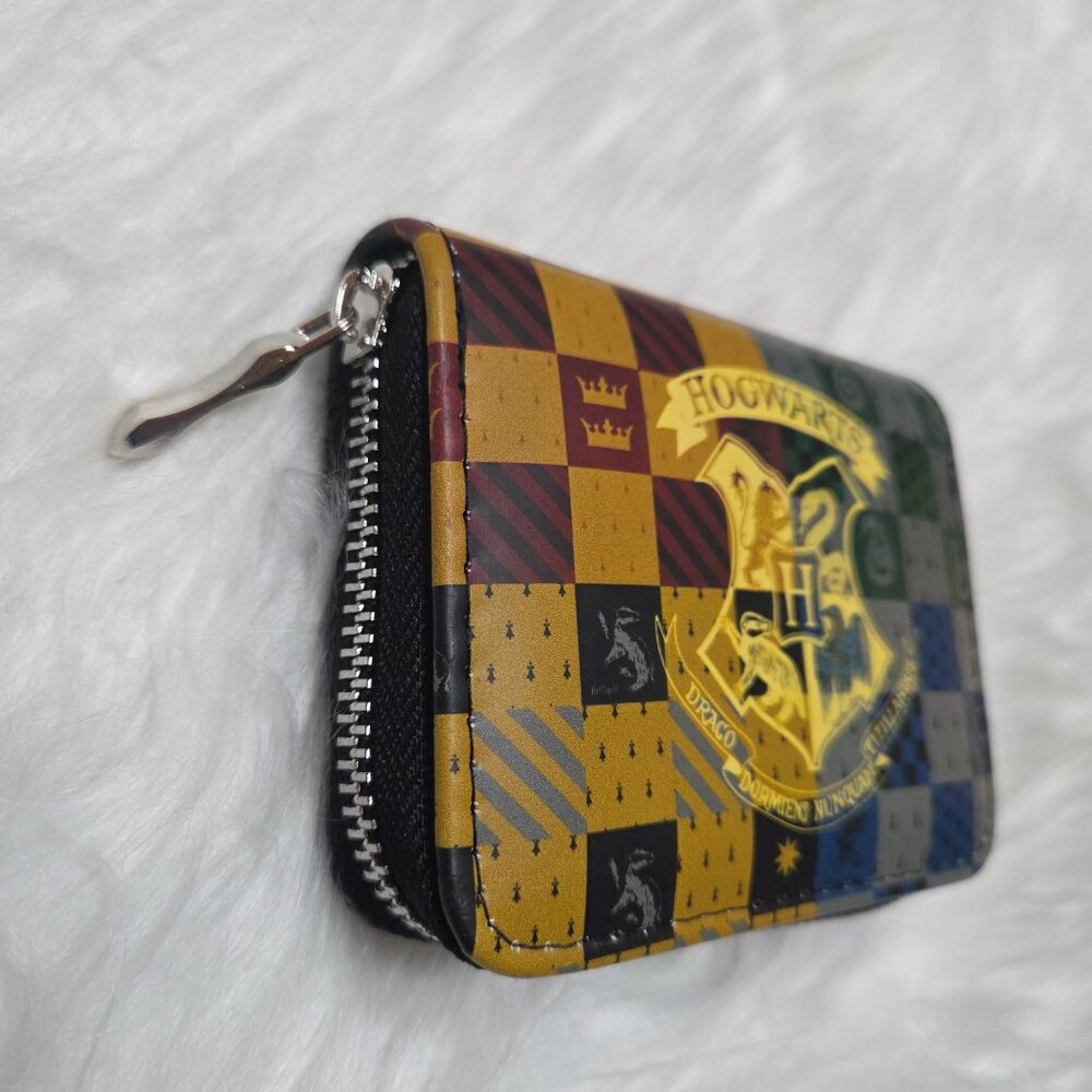 Harry Potter Ziparound Card Wallet - Picture 3 of 5